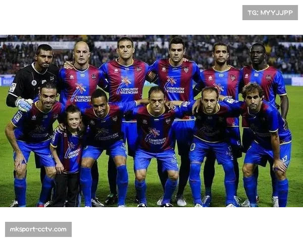 摩纳哥3-1战胜南特，阿丁格拉双响助球队逼近前五