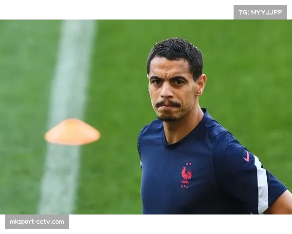 官方：法国职业足球联盟公布本月最佳球员，摩纳哥射手本耶德尔当选