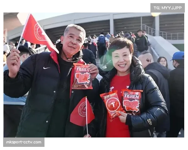辽宁铁人主场球迷庆祝历史性胜利，国安遭遇三轮不胜